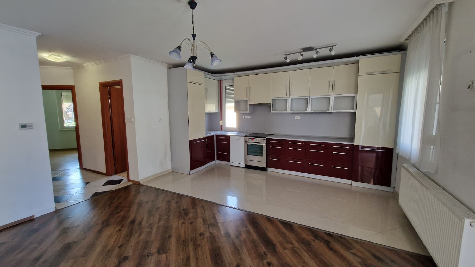 Wohnung in Székesfehérvár, Ungarn – BixBuz Anzeige (98)
